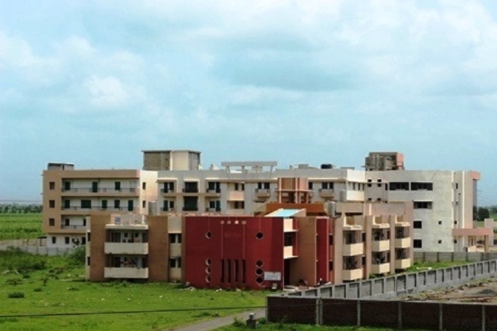 https://cache.careers360.mobi/media/colleges/social-media/media-gallery/2671/2018/10/13/Campus View of Vidyabharti Trust Institute of Technology and Research Centre Surat_Campus-View.jpg